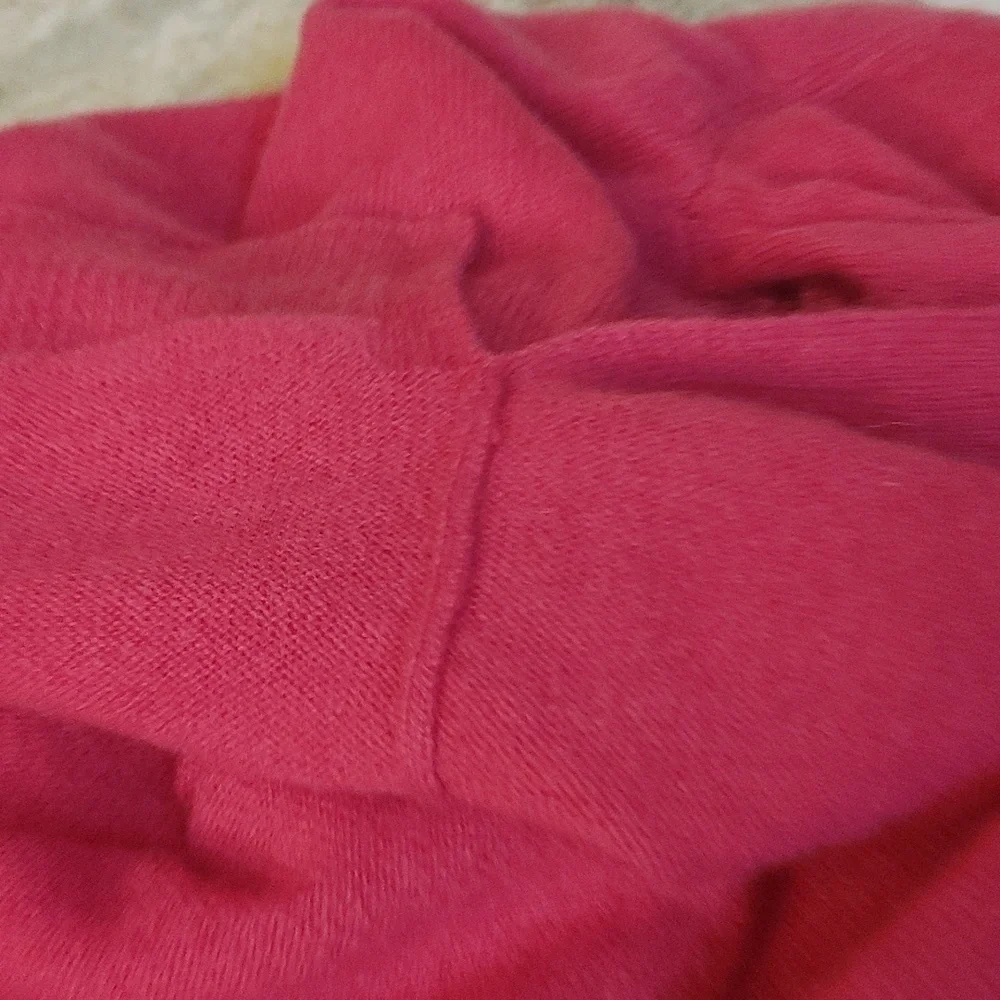Vintage Peck & Peck Cashmere V Neck Fuchsia Sweater S